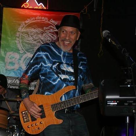 Pres Jamming with hat on